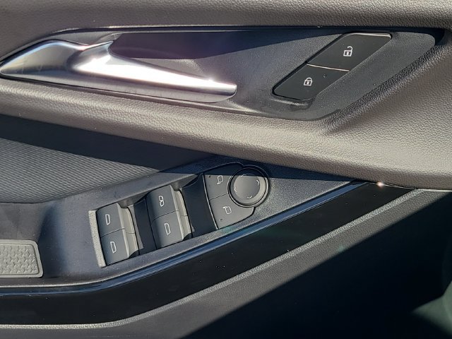 New 2027 Chevrolet Equinox LT FWD image 18