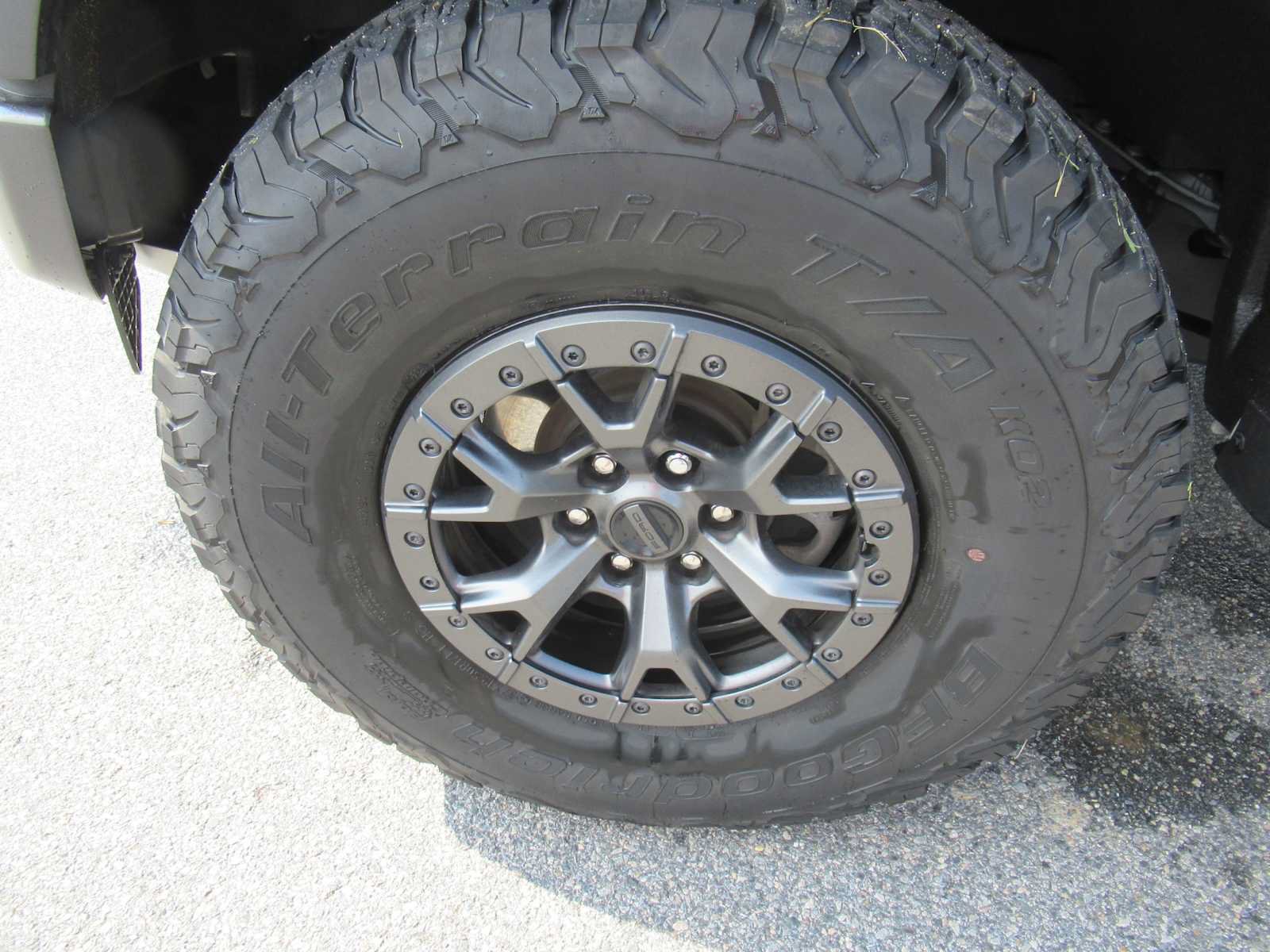 Used 2022 Ford F150 Raptor w/ Raptor 37 Performance Package AWD/4WD image 9