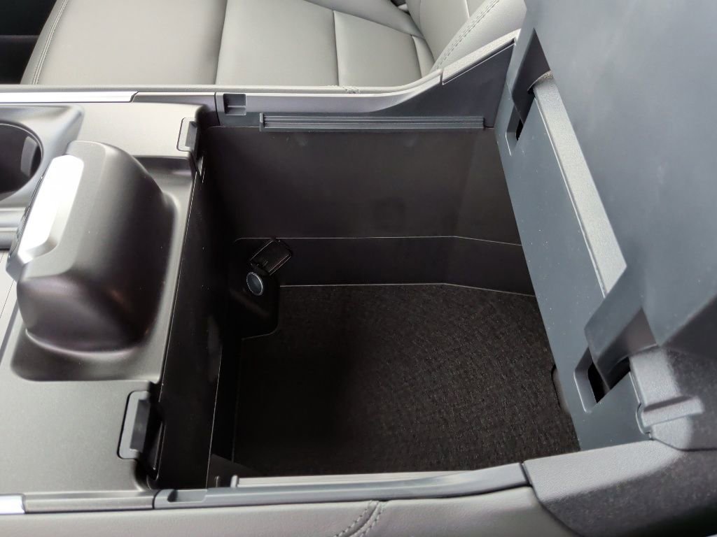 New 2026 Ford Expedition Max Active RWD image 33