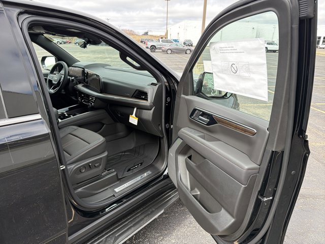 New 2026 Chevrolet Suburban High Country AWD/4WD image 31