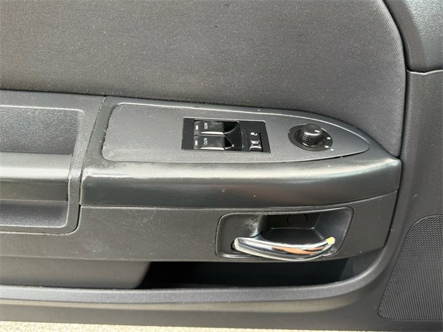 Used 2011 Dodge Challenger image 33