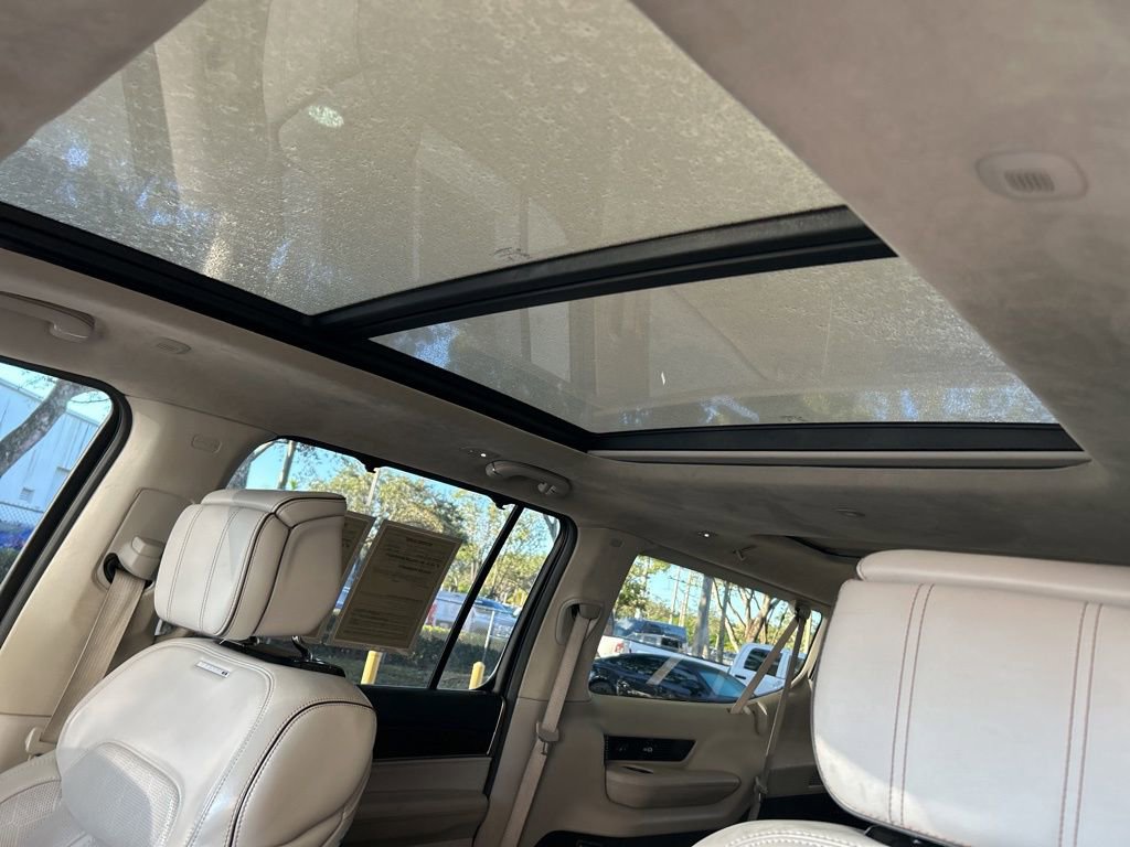 Used 2023 Jeep Grand Wagoneer L Series II image 20