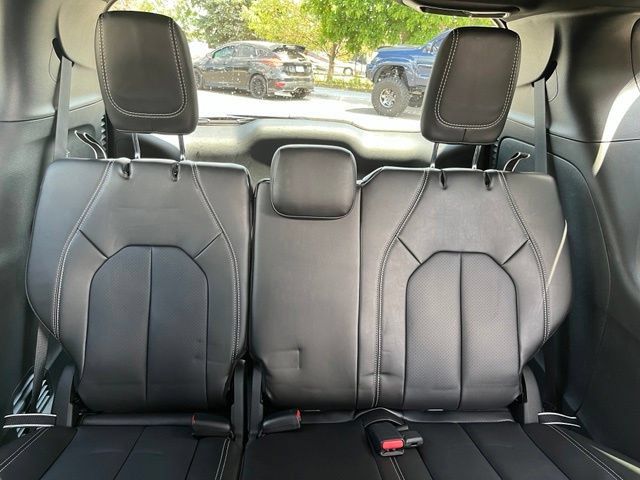 New 2026 Chrysler Pacifica Select AWD/4WD image 20