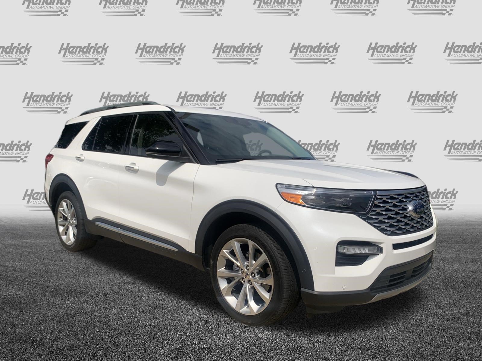 Used 2021 Ford Explorer Platinum w/ Equipment Group 601A AWD/4WD image 2
