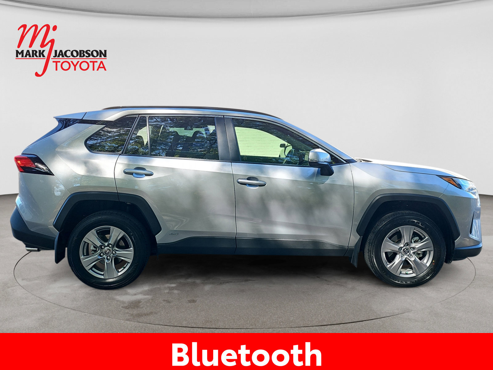 Used 2025 Toyota RAV4 XLE w/ Convenience Package AWD/4WD image 7