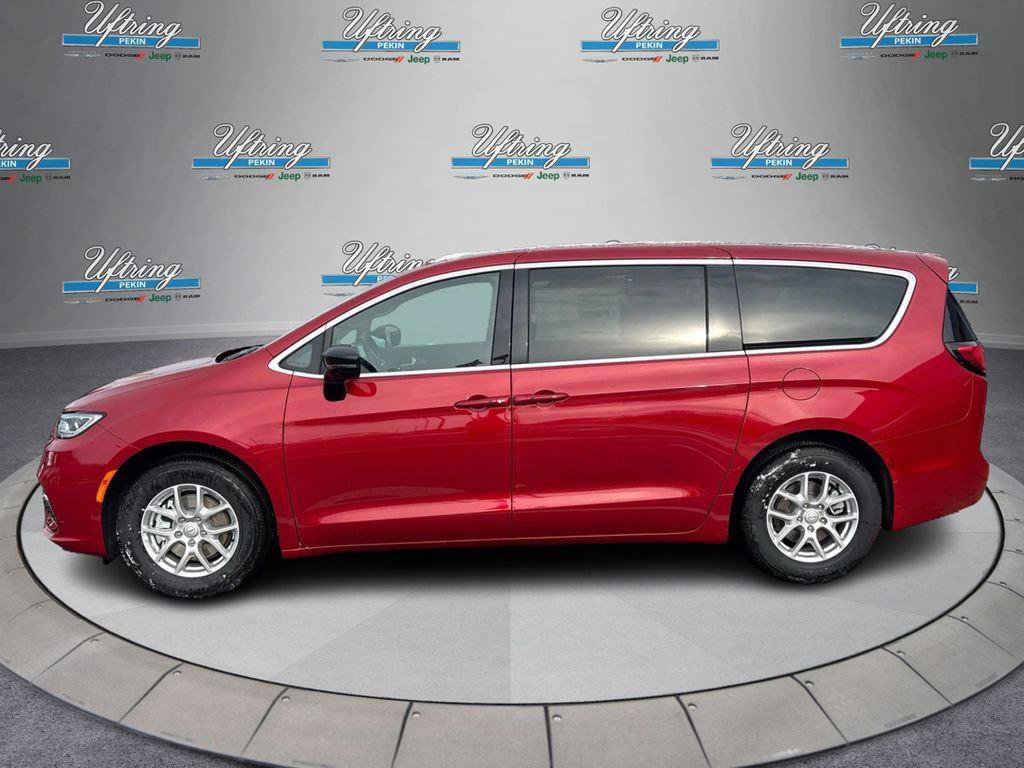 New 2026 Chrysler Pacifica Select FWD image 6