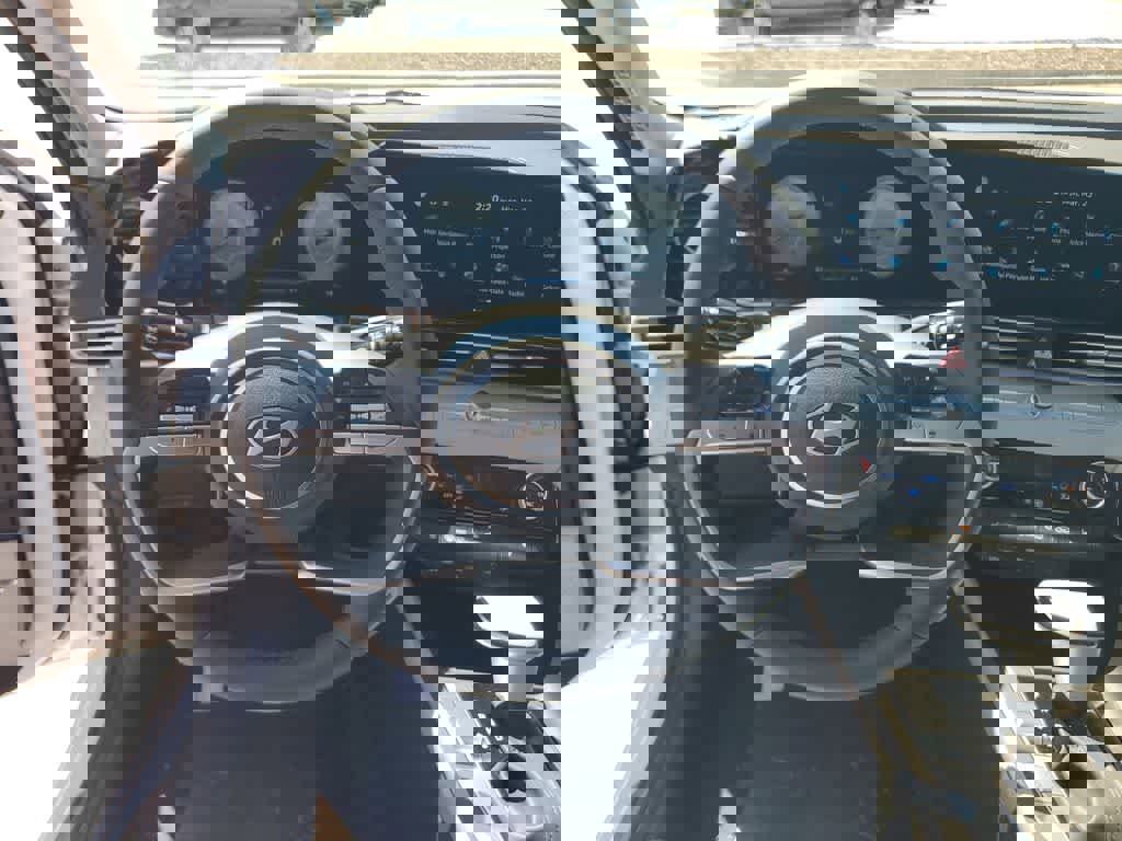 New 2026 Hyundai Elantra Limited image 25