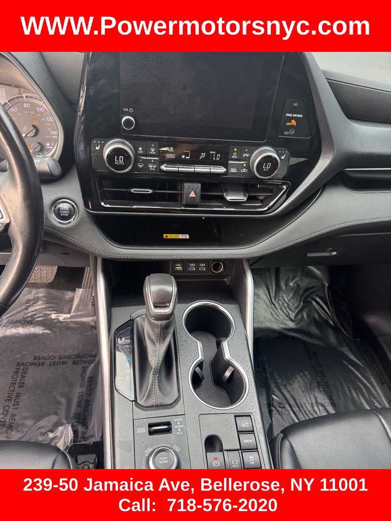 Used 2023 Toyota Highlander XSE AWD/4WD image 32
