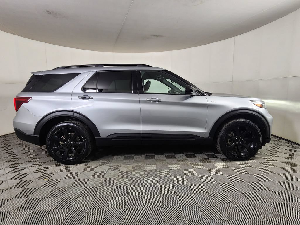 Used 2022 Ford Explorer ST-Line w/ Class IV Trailer Tow Package AWD/4WD image 8