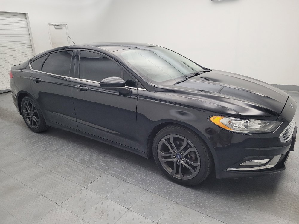 Used 2018 Ford Fusion SE w/ Equipment Group 201A FWD image 11