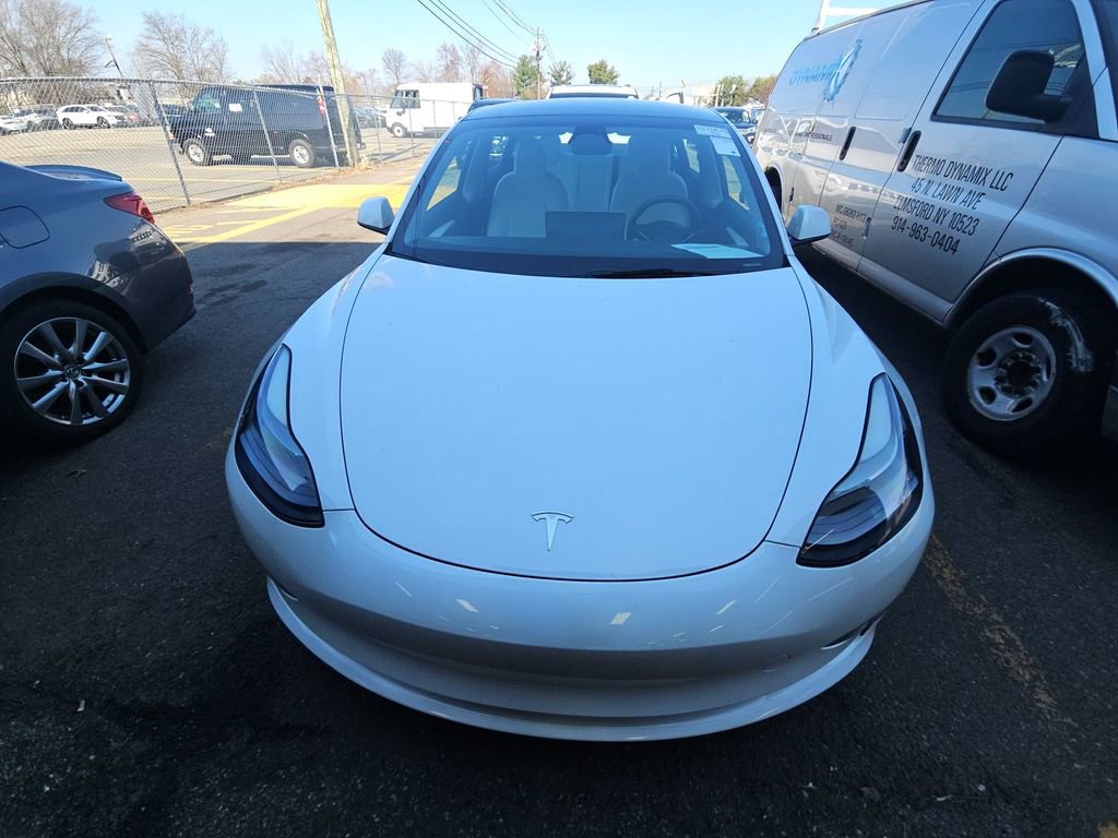 Used 2023 Tesla Model 3 Standard Range RWD image 2