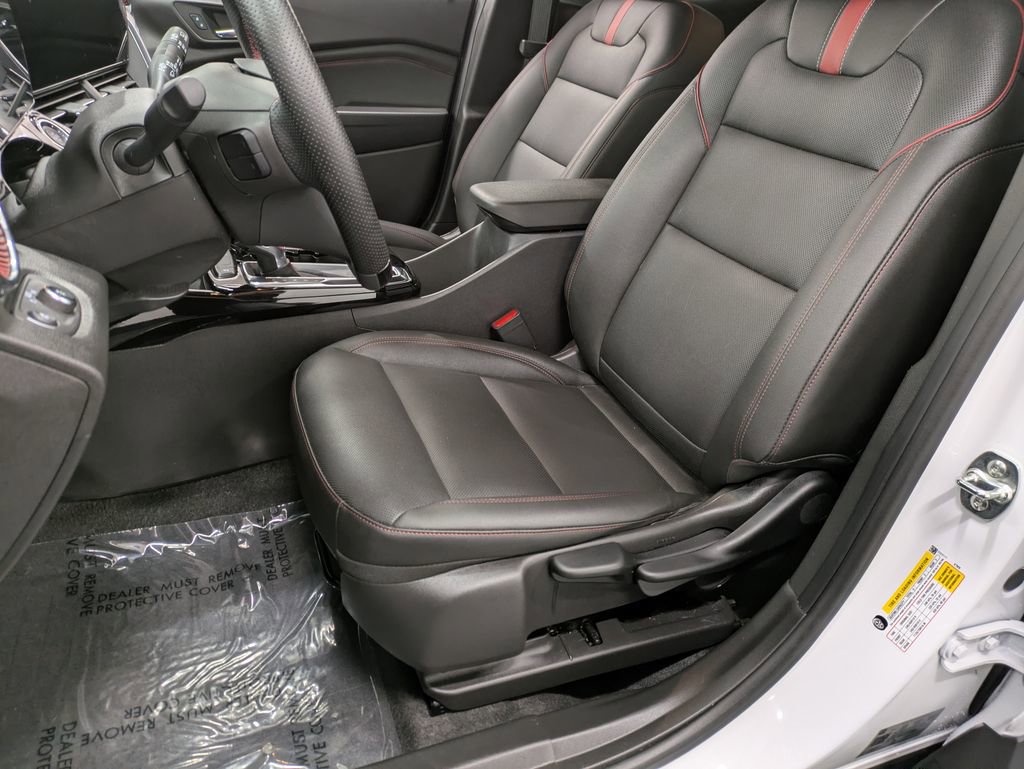 Used 2025 Chevrolet Trax RS w/ Driver Confidence Package image 9