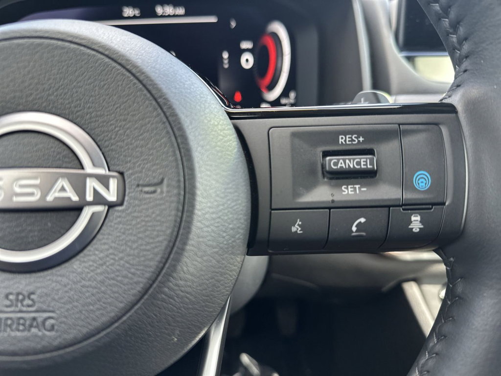 Used 2024 Nissan Rogue SL w/ SL Premium Package FWD image 31