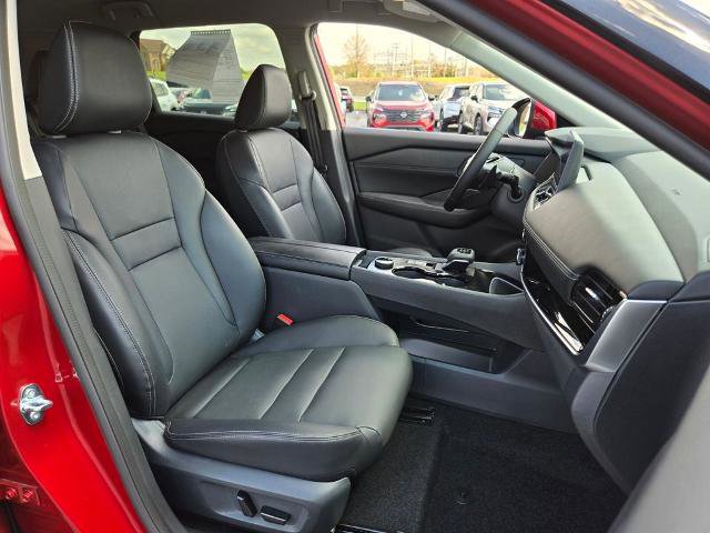 Certified 2025 Nissan Rogue SL AWD/4WD image 15