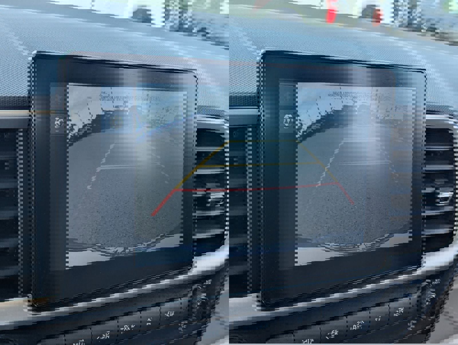 Used 2025 Hyundai Venue SEL image 30