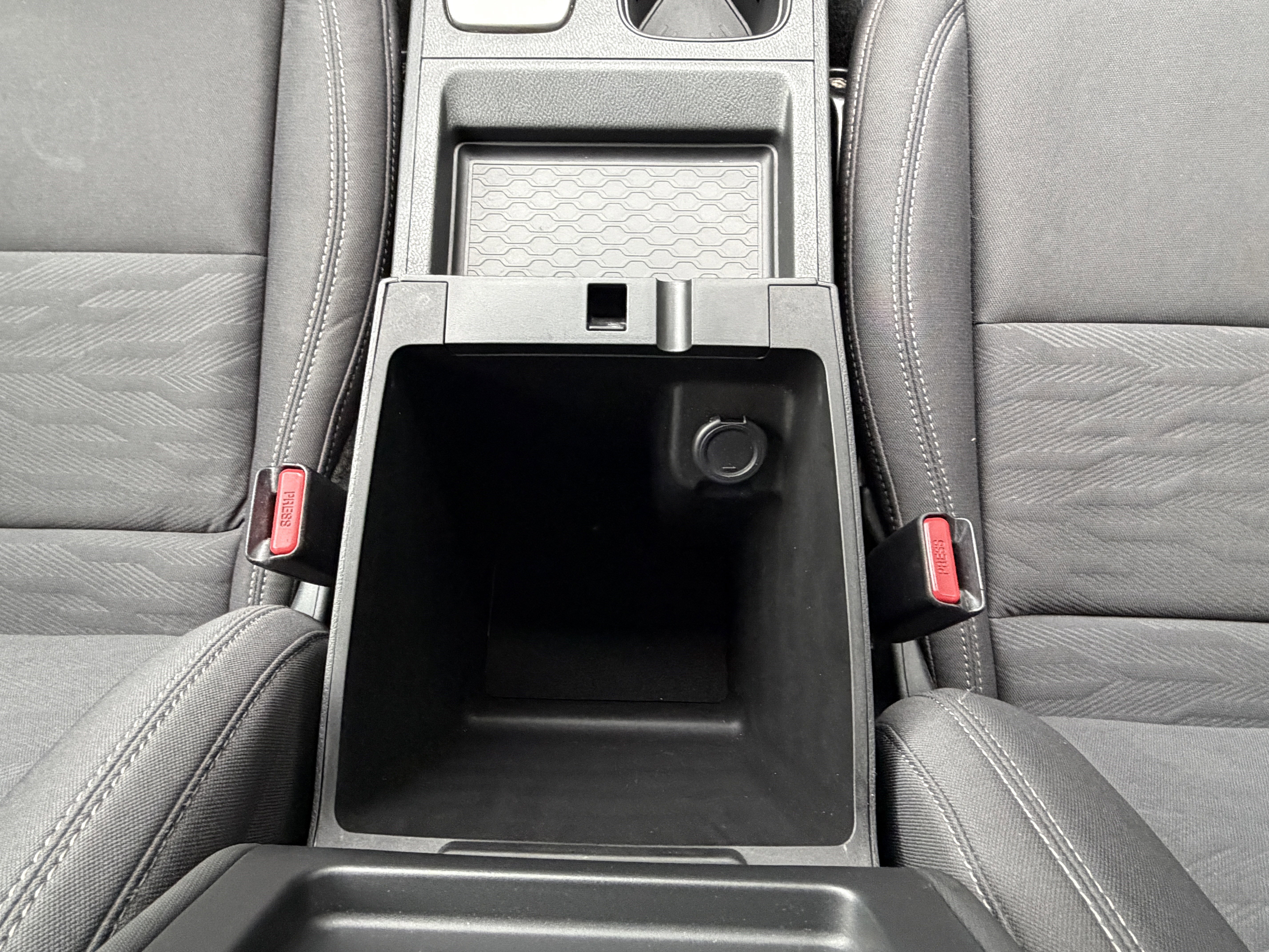 Used 2022 Nissan Frontier SV image 24