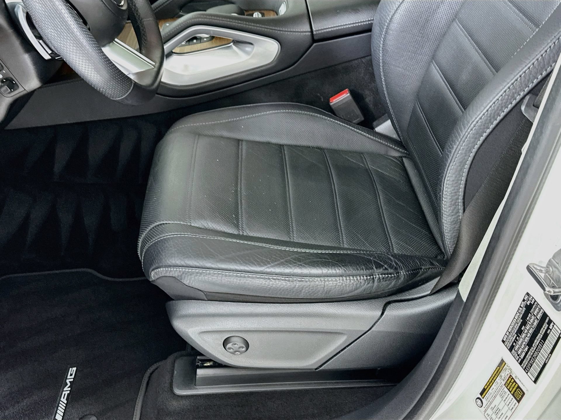 Used 2024 Mercedes-Benz GLS 450 4MATIC image 21