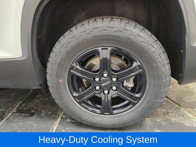 Used 2022 GMC Acadia AT4 w/ Trailering Package AWD/4WD image 12