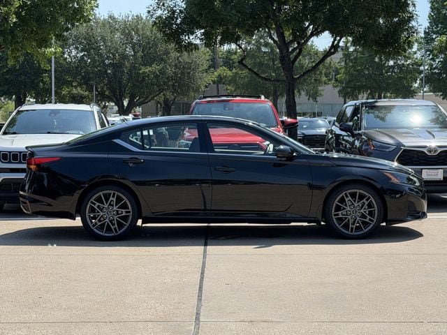 Used 2023 Nissan Altima 2.0 SR FWD image 3