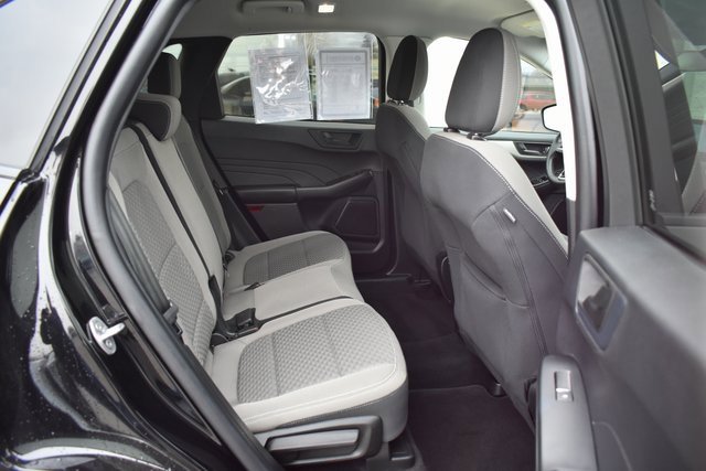 Used 2022 Ford Escape SE w/ Cold Weather Package image 41
