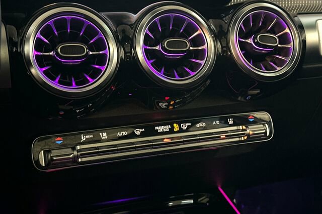 Certified 2022 Mercedes-Benz EQB 350 4MATIC image 26