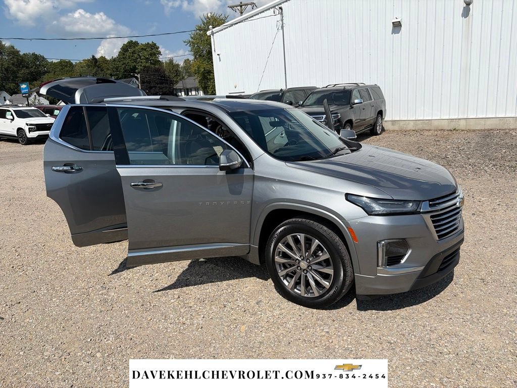 Used 2023 Chevrolet Traverse Premier AWD/4WD image 32