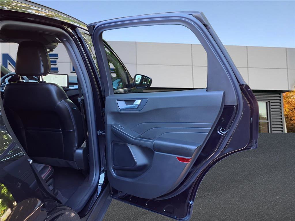 Used 2023 Ford Escape ST-Line w/ Tech Pack #1 image 11