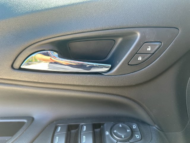 Used 2021 Chevrolet Equinox LT FWD image 48