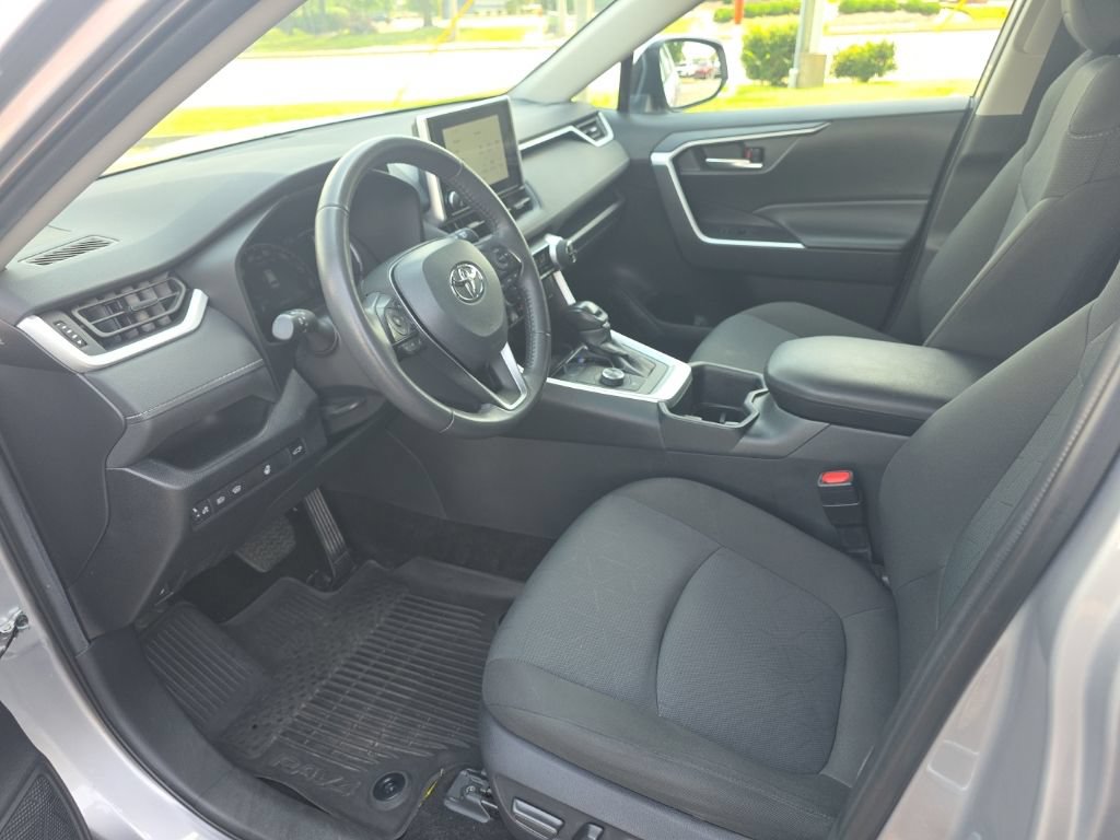 Certified 2025 Toyota RAV4 XLE w/ Convenience Package AWD/4WD image 9