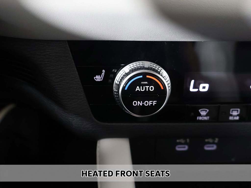 New 2025 Mitsubishi Outlander SE image 8