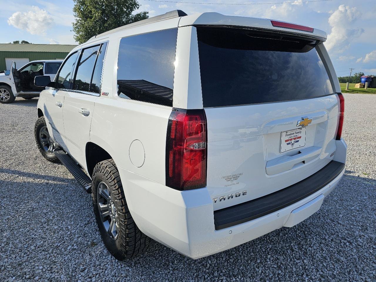 Used 2018 Chevrolet Tahoe LT w/ Luxury Package AWD/4WD image 8