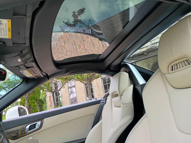 Used 2015 Mercedes-Benz SLK 250 image 48