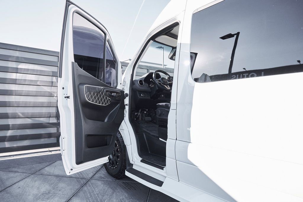 Used 2019 Mercedes-Benz Sprinter 144 image 32