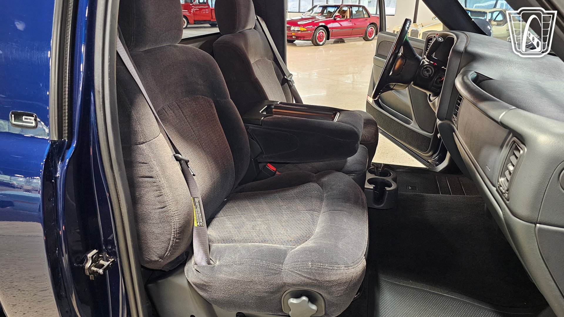 Used 2001 Chevrolet Silverado 1500 4x4 Regular Cab image 16