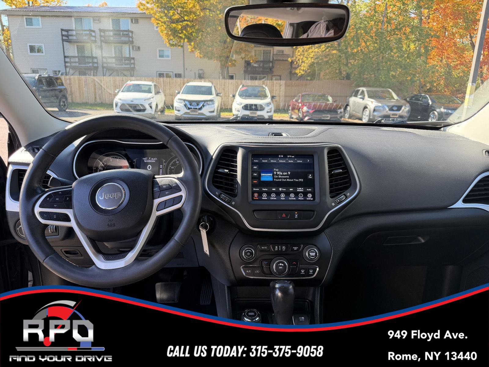 Used 2022 Jeep Cherokee Latitude w/ Sun & Sound Group AWD/4WD image 11