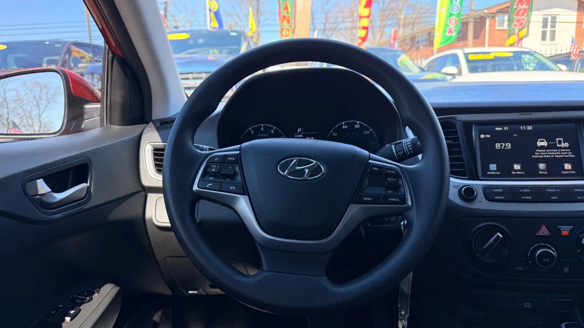 Used 2022 Hyundai Accent SEL image 18