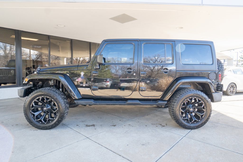 Used 2018 Jeep Wrangler Unlimited Sahara w/ Max Tow Package image 4