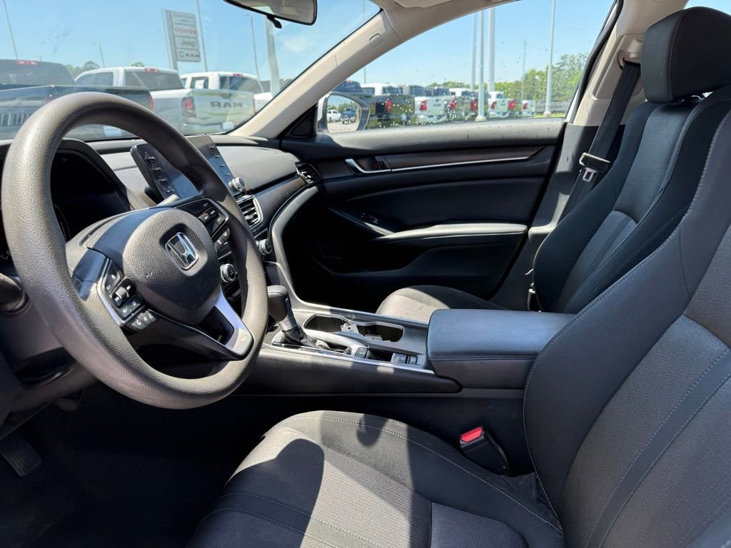 Used 2018 Honda Accord EX image 4