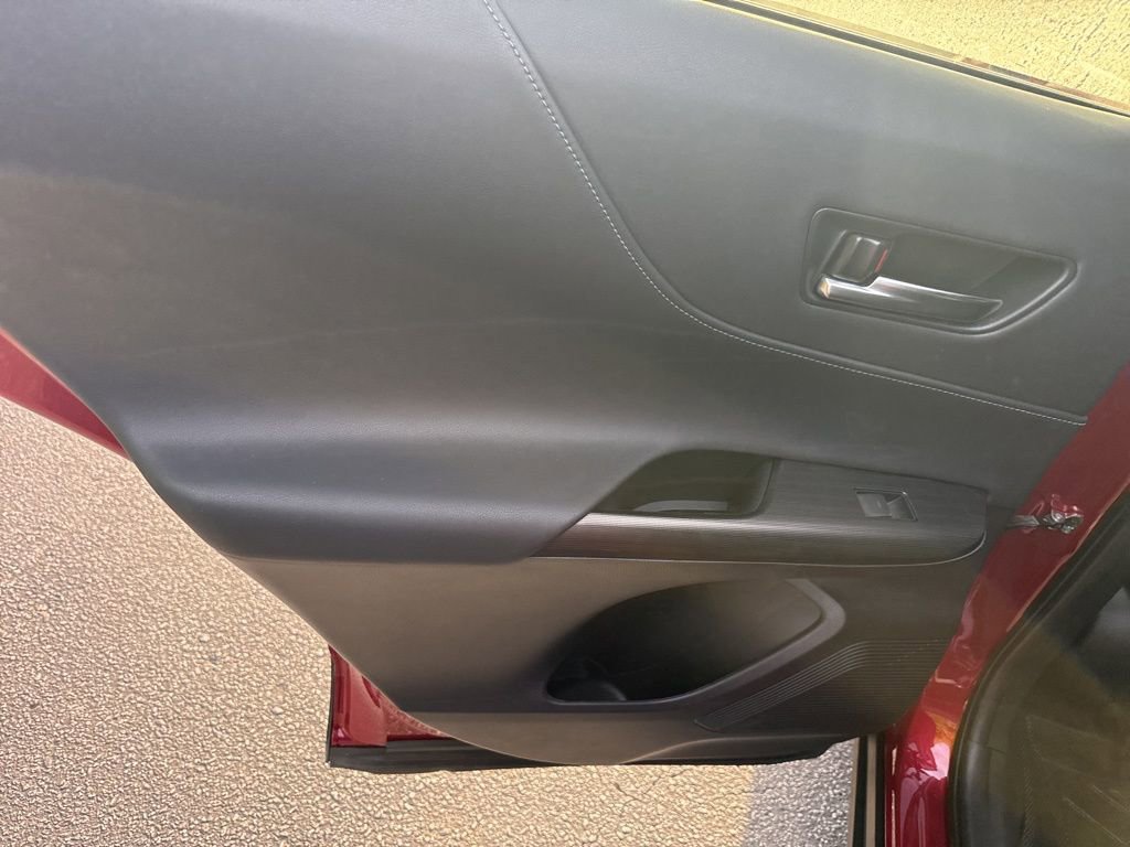 Used 2022 Toyota Venza XLE AWD/4WD image 13