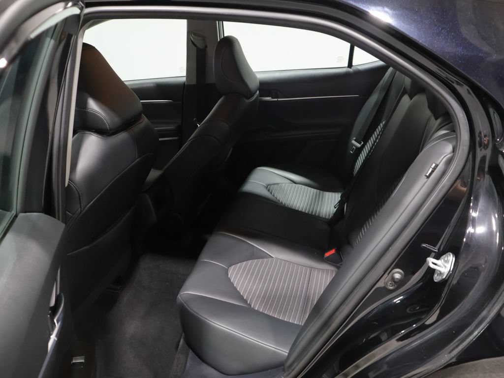 Used 2023 Toyota Camry SE FWD image 17