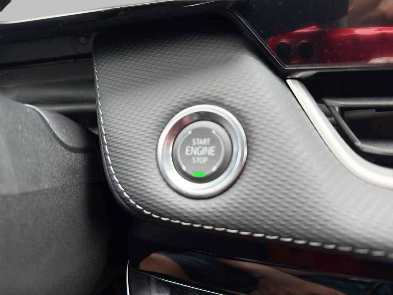 New 2026 Chevrolet Equinox LT w/ Convenience Package II FWD image 29