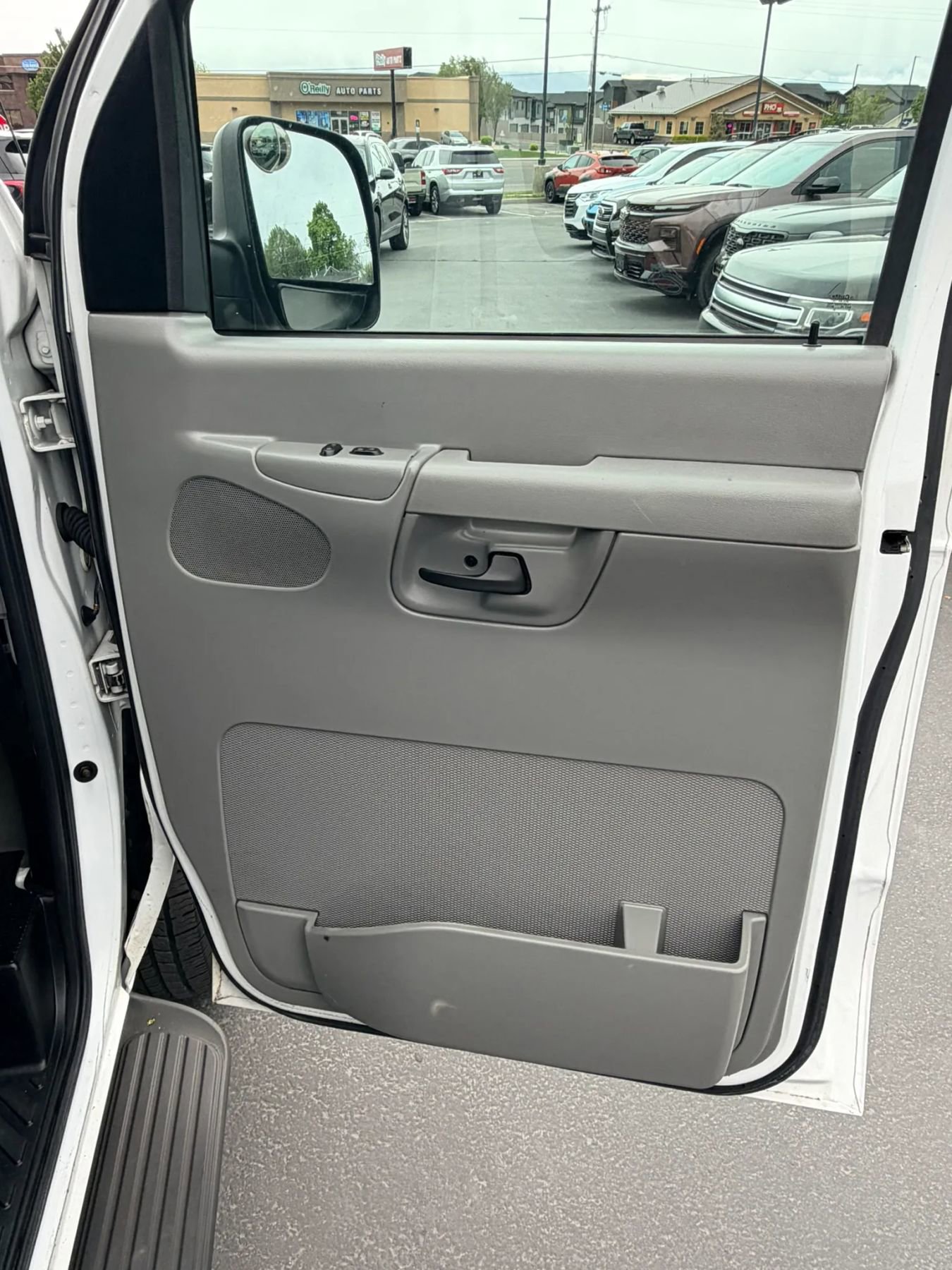 Used 2007 Ford E-350 and Econoline 350 XL RWD image 14
