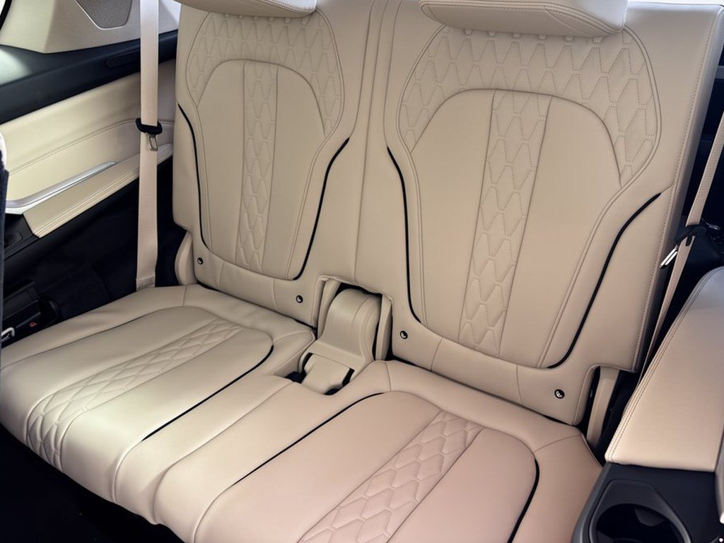 New 2027 BMW X7 xDrive40i AWD/4WD image 31