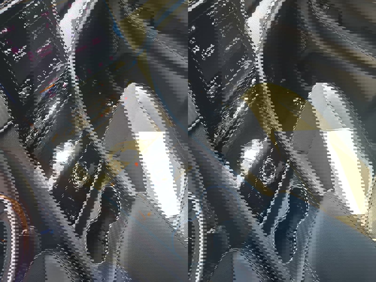 Used 2024 Jeep Grand Cherokee Altitude image 27