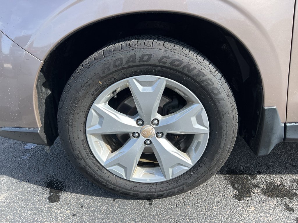 Used 2014 Subaru Forester 2.5i Premium w/ All-Weather Package image 19