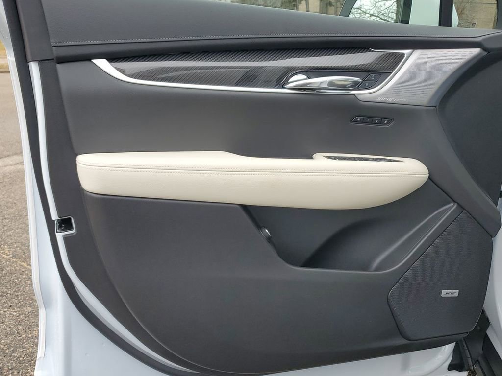 New 2025 Cadillac XT6 Sport w/ Technology Package image 24