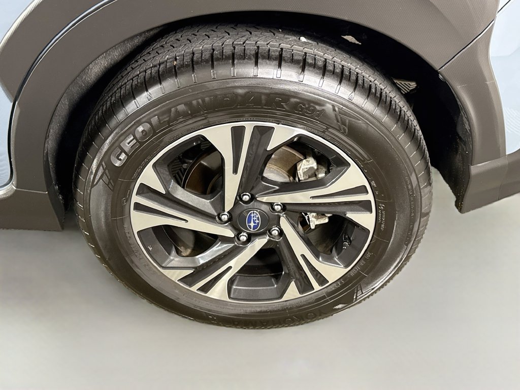 Used 2025 Subaru Crosstrek 2.5i Premium AWD/4WD image 34