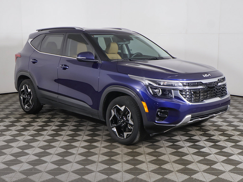 Used 2025 Kia Seltos EX w/ EX Sunroof Package AWD/4WD image 2