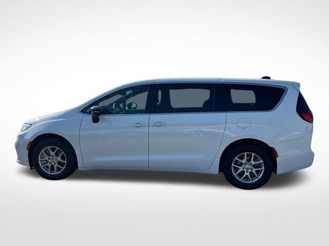 Used 2025 Chrysler Pacifica Select FWD image 6
