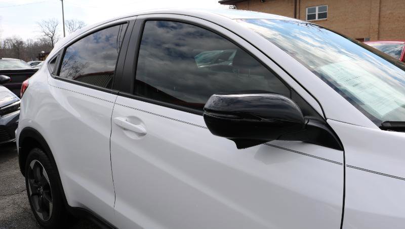 Used 2018 Honda HR-V EX image 9